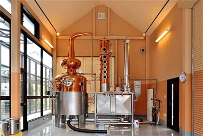 अल्कोहल डिस्टिलर एक महत्वपूर्ण पृथक्करण और शुद्धिकरण उपकरण है